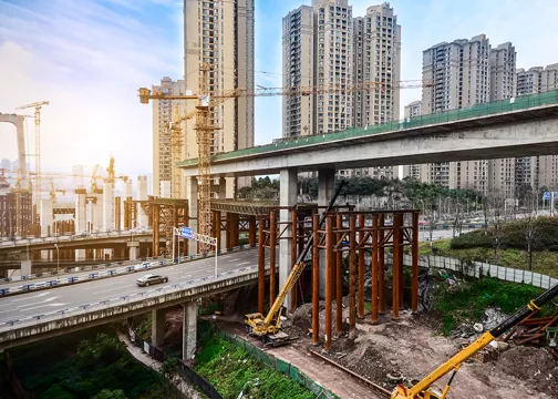 construcción de carreteras en la ciudad