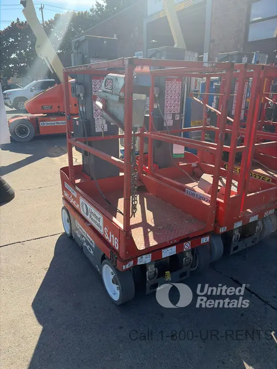 2017 Skyjack SJ16 Self-Propelled One-Person Lift