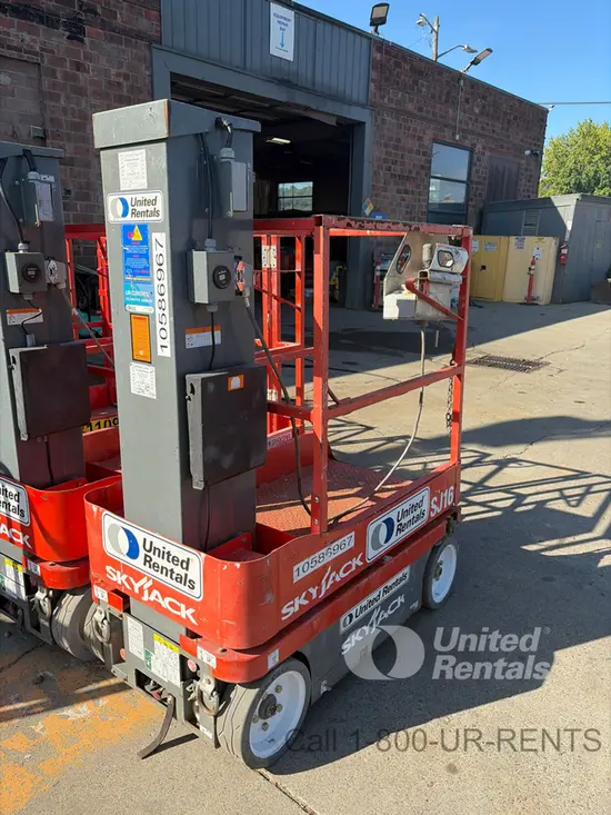 2017 Skyjack SJ16 Self-Propelled One-Person Lift