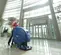 Cepillo para piso manual a batería de 28 pulgadas Nilfisk azul