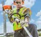 Unidad eléctrica portátil multiusos STIHL naranja, negra y blanca