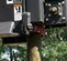 Conexión de hincador de postes para cargador compacto