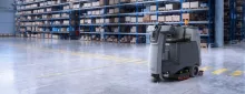 lavapisos en un almacén