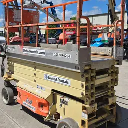 Elevador de tijera JLG 3246ES 2015