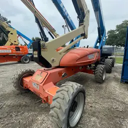 Brazo de elevación JLG M600JP 2013