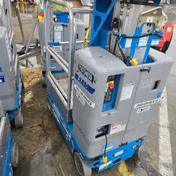 2018 Genie GR-12 Self-Propelled One-Person Lift