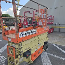 Elevador de tijera JLG 2632ES 2016