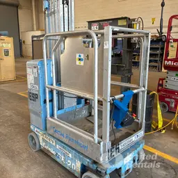2014 Genie GR-20 Self-Propelled One-Person Lift