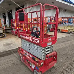 2019 MEC MICRO 19 Scissor Lift