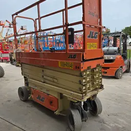Elevador de tijera JLG 2632ES 2017