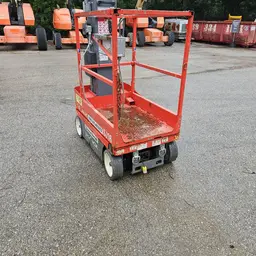 2018 Skyjack SJ16 Self-Propelled One-Person Lift