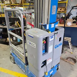 2018 Genie GR-20 Self-Propelled One-Person Lift