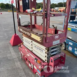 2018 MEC MICRO 19 Scissor Lift