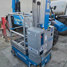 2016 Genie GR-20 Self-Propelled One-Person Lift