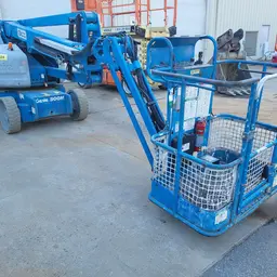 2013 Genie Z-40/23N RJ Articulating Boom Lift