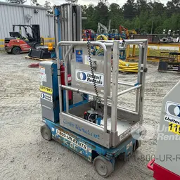 2015 Genie GR-20 Self-Propelled One-Person Lift